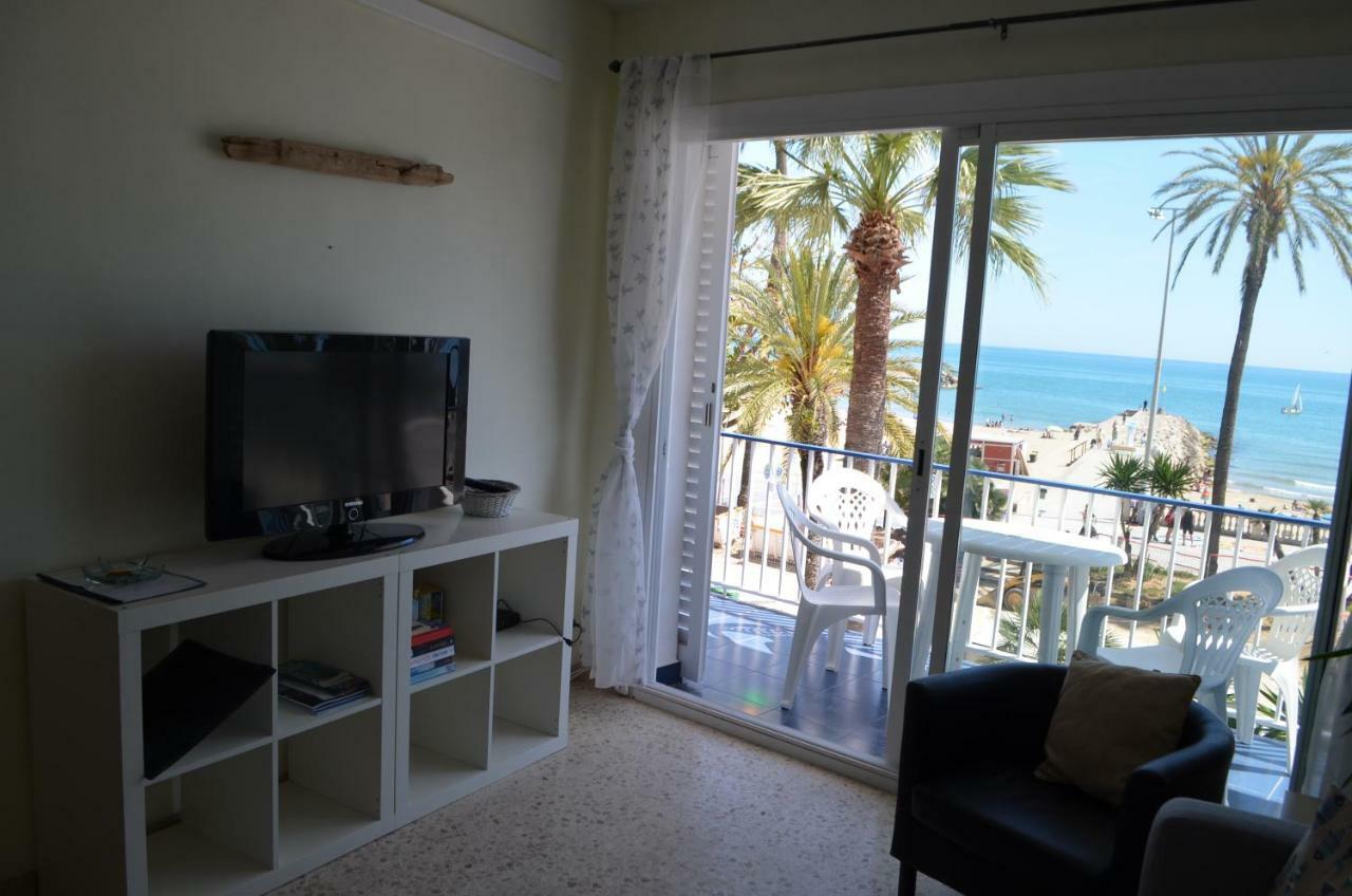 Seafront Sitges Apartment ภายนอก รูปภาพ